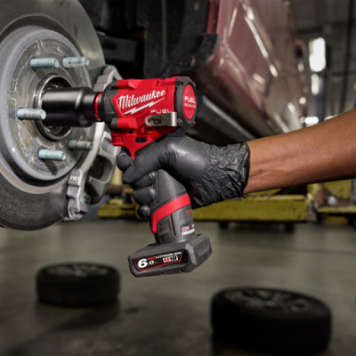 Milwaukee รุ่น M12 FIW2F38-0 บล็อกกระแทกไร้สาย 12 โวลต์ 3/8" (เครื่องเปล่า)